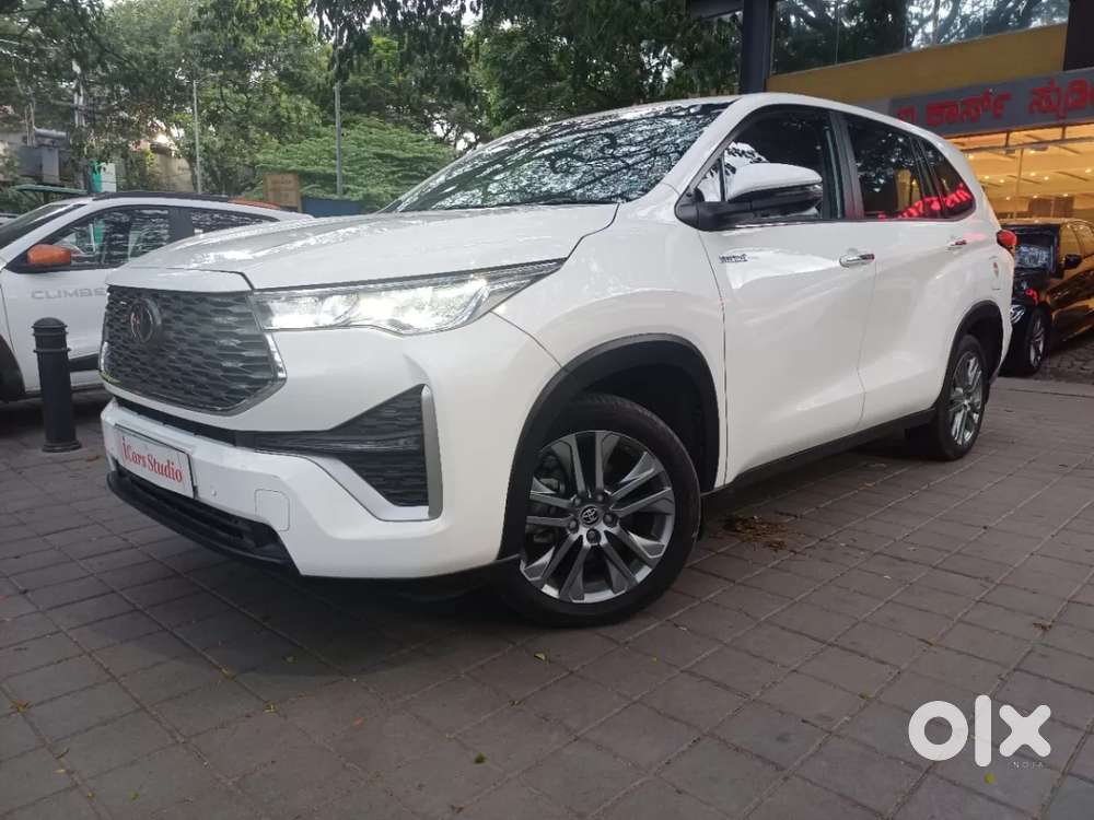 Toyota Innova Hycross 2.0 Zx (o) Hybrid 7 Str, 2024, Petrol
