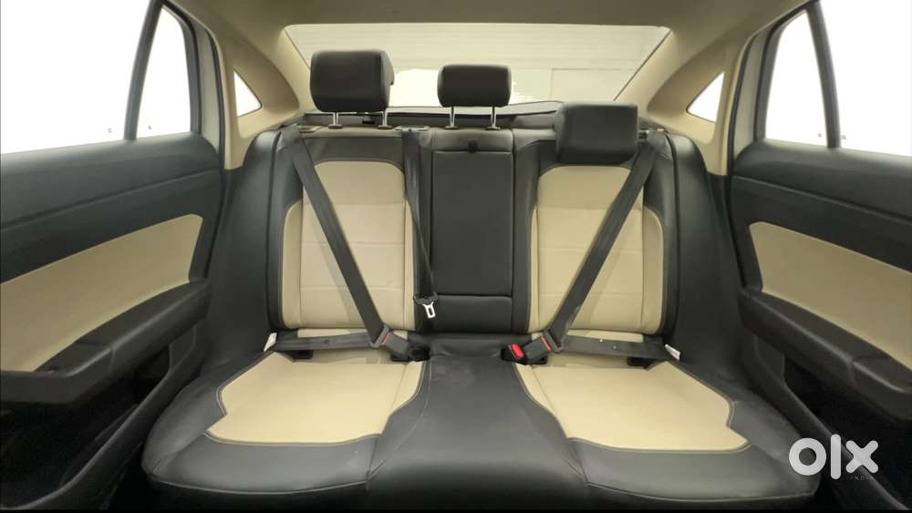 Skoda Slavia Style 1.0l Tsi At, 2022, Petrol
