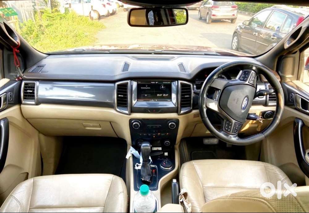 2016 Ford Endeavour 3.2 Titanium Plus 4x4 At | 1st Owner | New Tyres