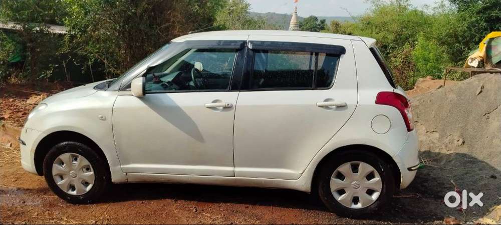 *maruti Suzuki Swift  Lxi 2010  Ac + Bluetooth  Repassing Done