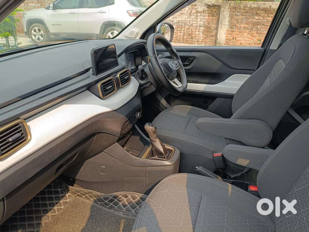 Tata Punch Accomplished, 2023, Petrol