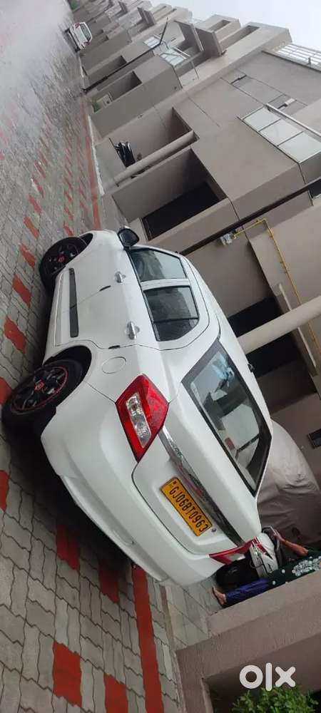 Maruti Suzuki Dzire 2019 Diesel 123000 Km Driven