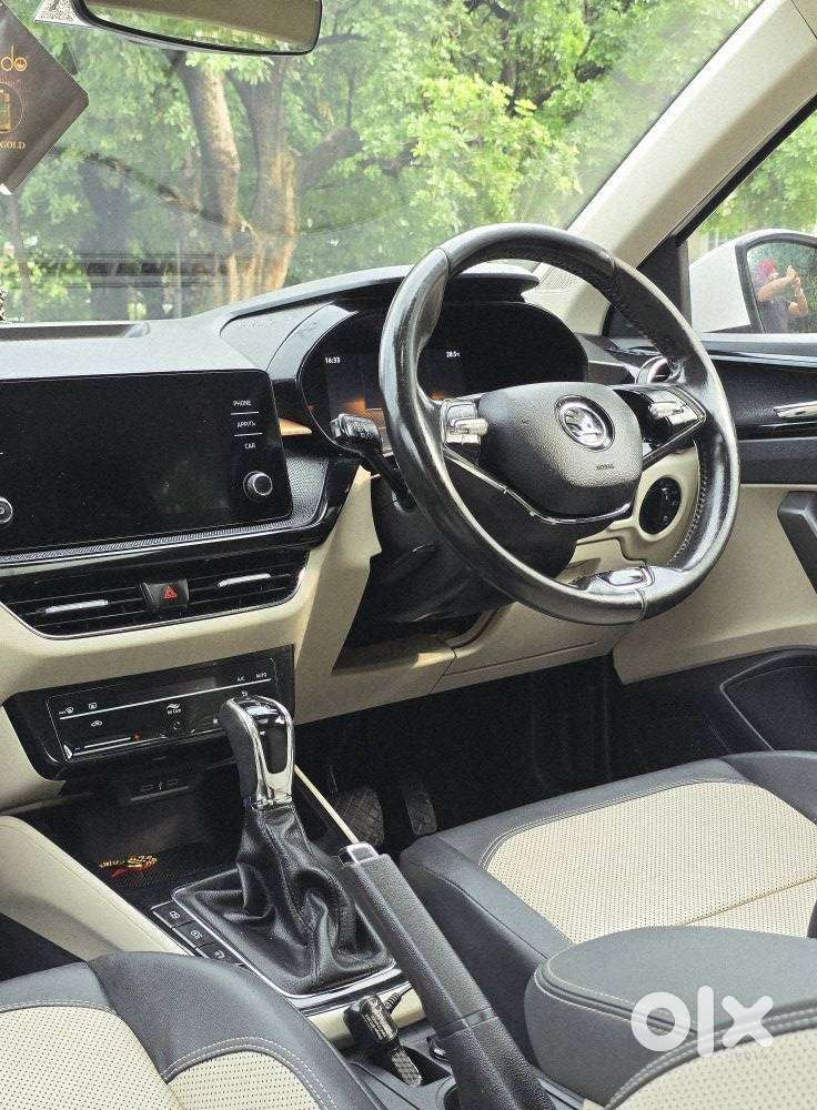 Skoda Slavia Style 1.0l Tsi At, 2023, Petrol