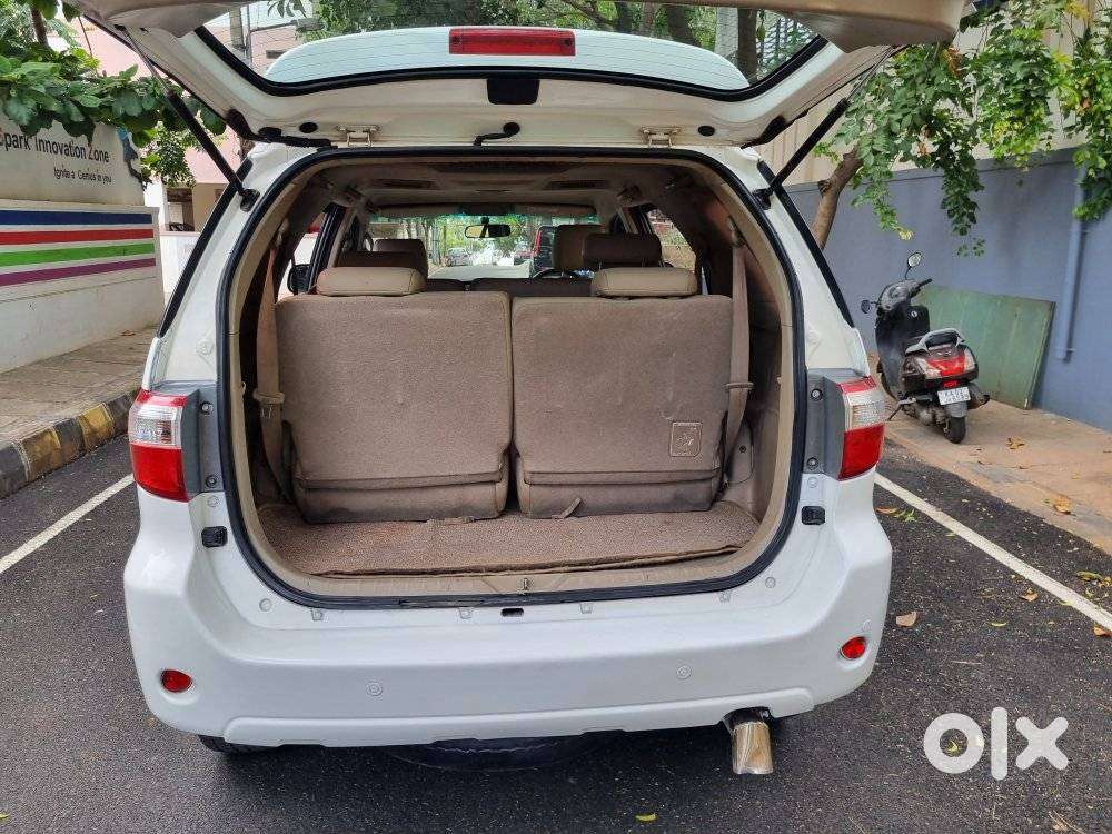 Toyota Fortuner 3.0 4x4 Manual, 2012