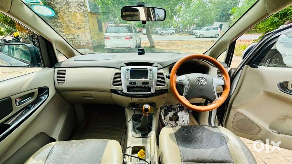 Toyota Innova 2013  Full Toyota Service History  Excellent Condition