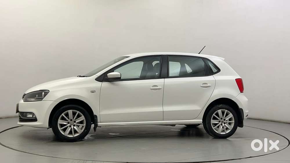 Volkswagen Polo Petrol Highline 1.2l, 2015, Petrol