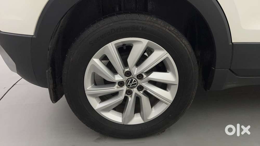 Volkswagen Taigun 1.0 Tsi Highline At, 2022, Petrol