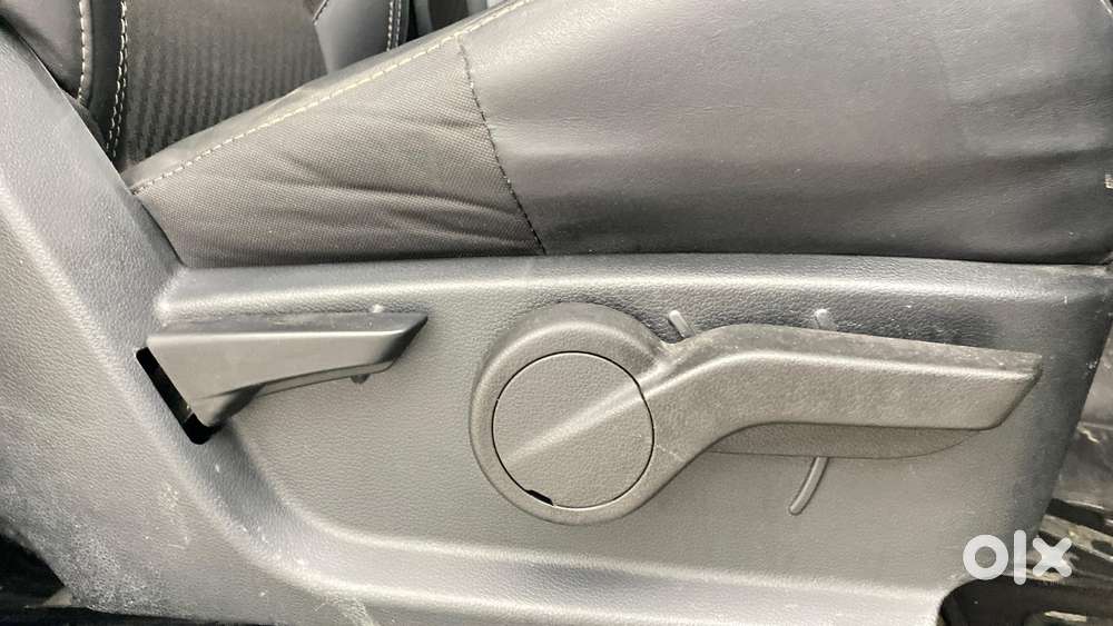 Mahindra Thar Lx Hard Top Petrol At Rwd, 2023, Petrol