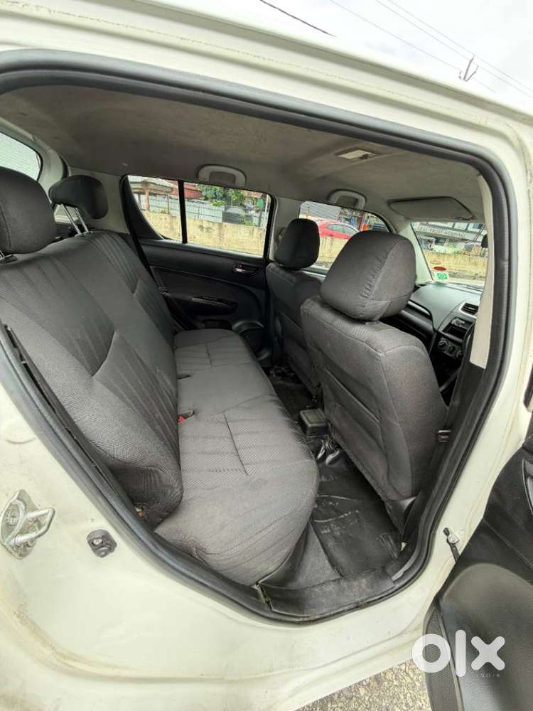 Maruti Suzuki Swift Vxi + Manual, 2012, Petrol