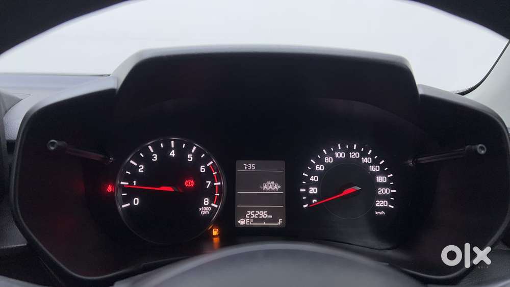 Maruti Suzuki Swift Vxi Optional, 2024, Petrol