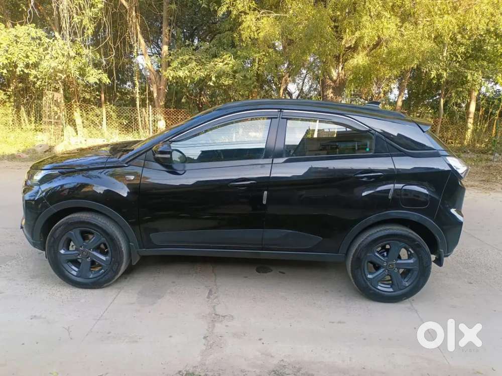 Tata Nexon Top Model With Sunroof