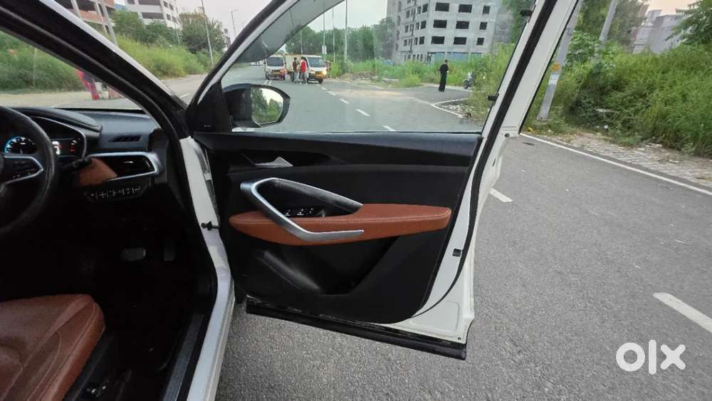 Mg Hector Plus 1.5 Sharp Turbo Cvt 6 Str, 2021, Petrol