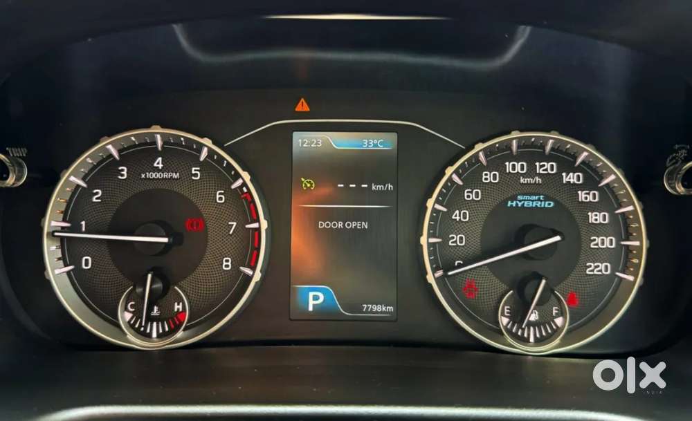 Maruti Suzuki Vitara Brezza 1.5 Zxi Plus At Dual Tone, 2023, Petrol