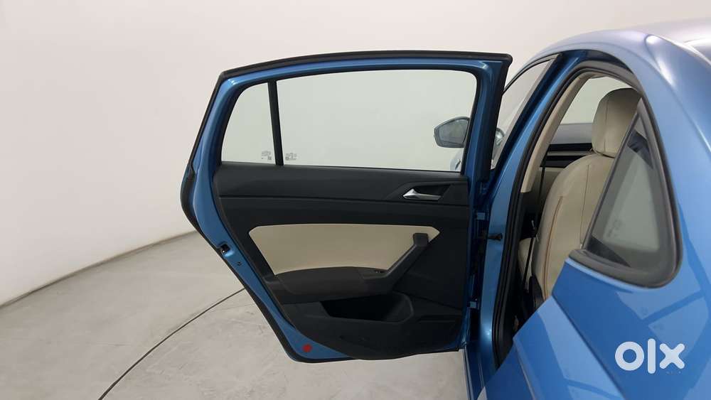 Skoda Slavia Ambition 1.0l Tsi At, 2023, Petrol
