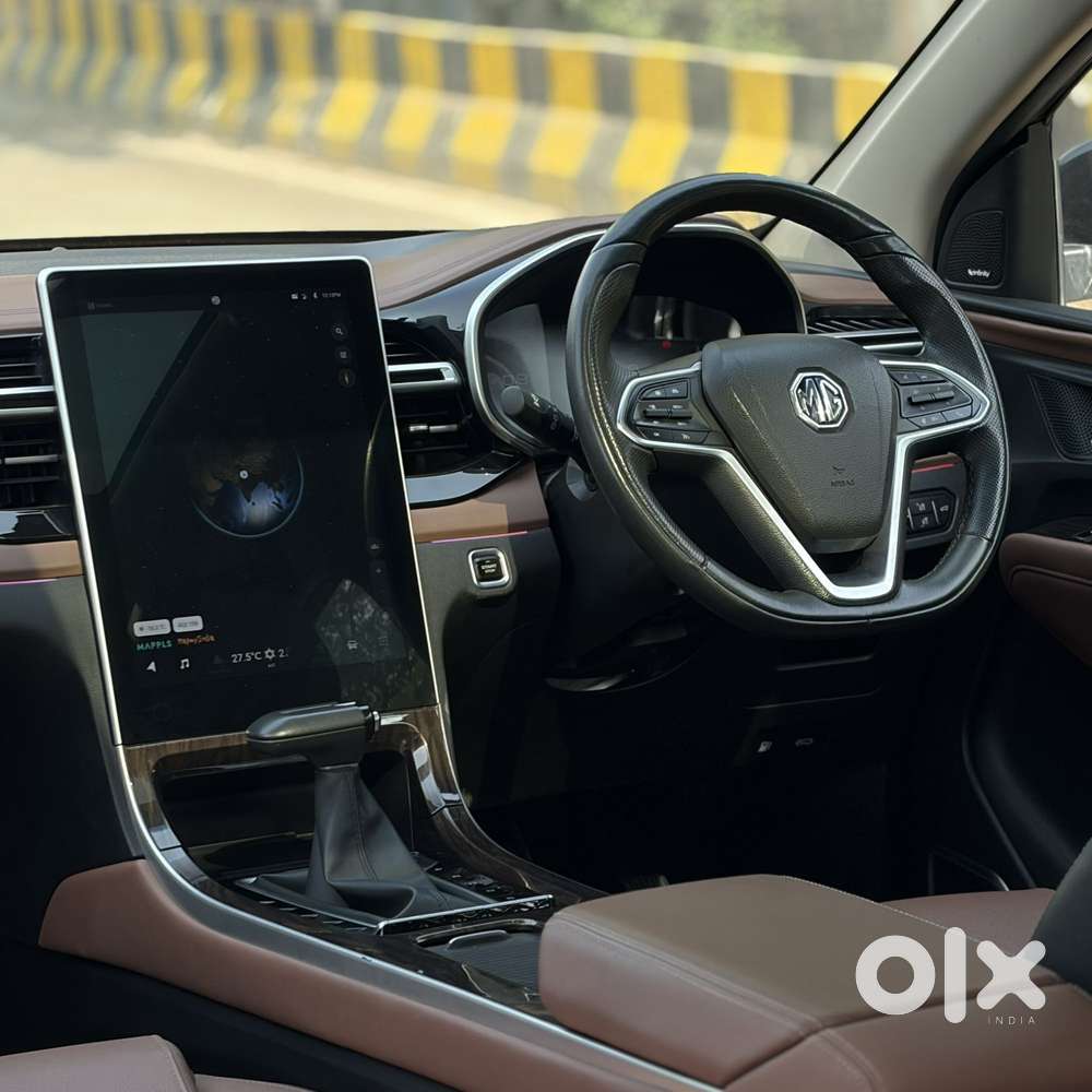 Mg Hector Plus Sharp Pro 1.5 Turbo Petrol Cvt 6 Str, 2023, Petrol