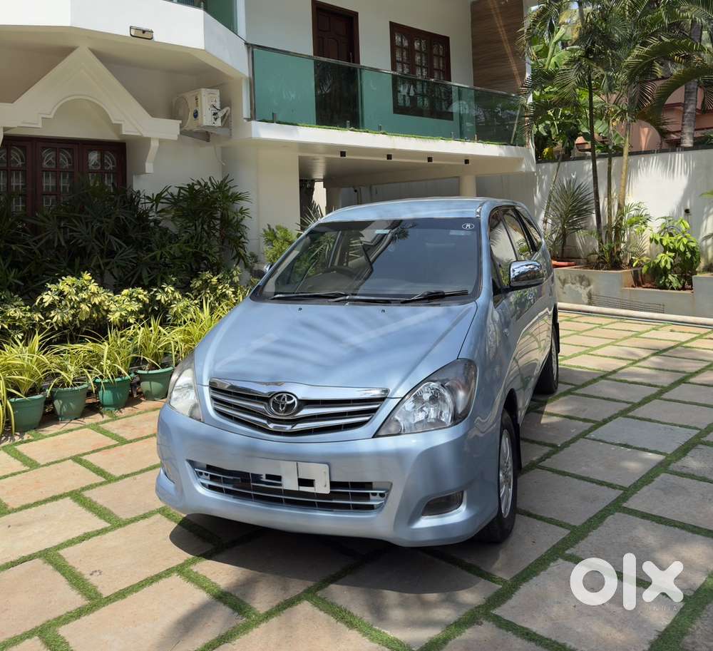 Toyota Innova 2.5v