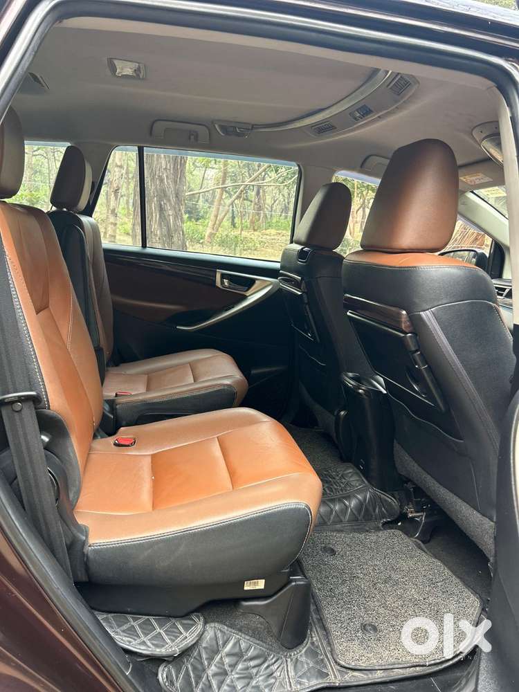 Toyota Innova Crysta 2.8 Zx At 7 Seater, 2018, Diesel