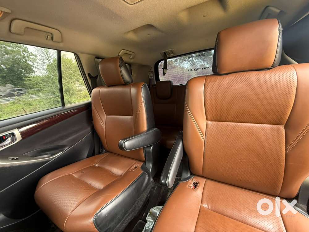 Toyota Innova Crysta 2016