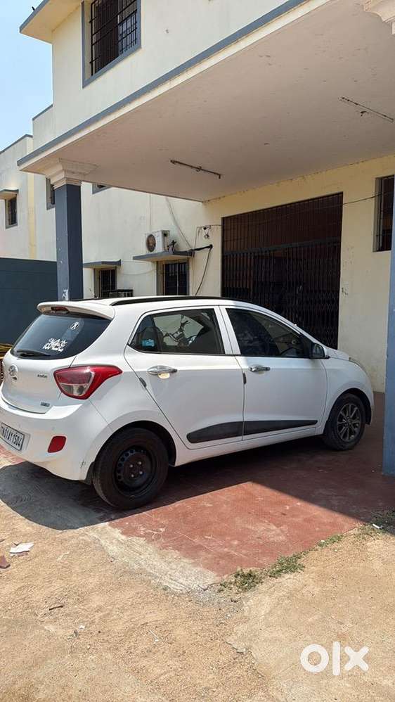 Hyundai Grand I10 2015 Petrol 75000 Km Driven