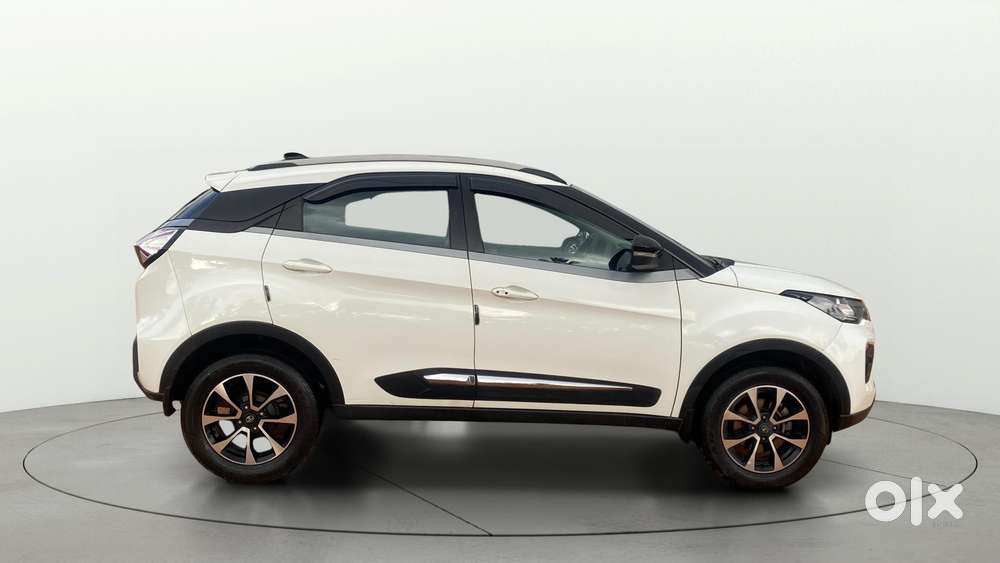 Tata Nexon 1.2 Revotron Xza Plus Premium, 2021, Petrol