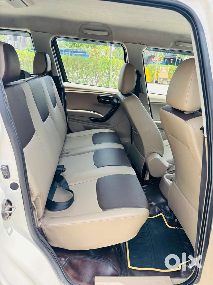 Mahindra Tuv 300 Plus P4, 2019, Diesel