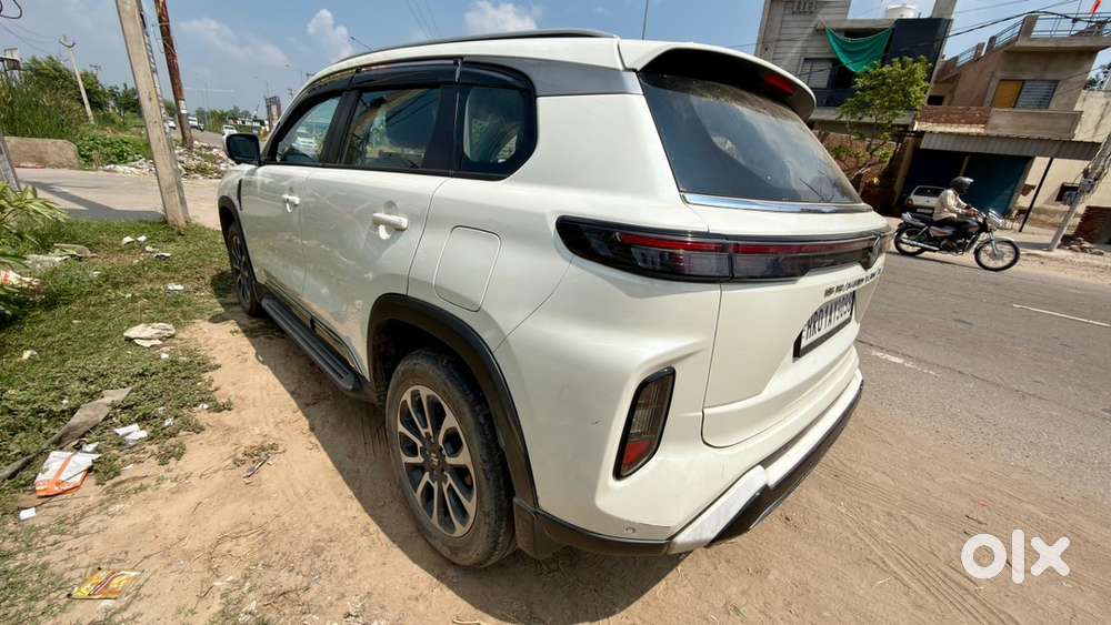 Maruti Suzuki Grand Vitara Petrol 2024
