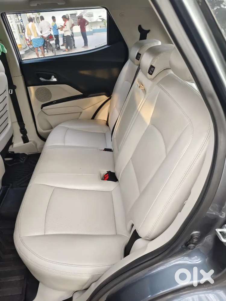 Mahindra Xuv300 2024