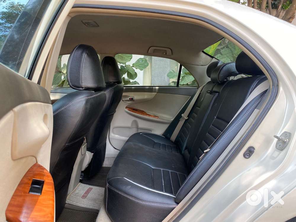 Toyota Corolla Altis 1.8 J, 2010, Petrol