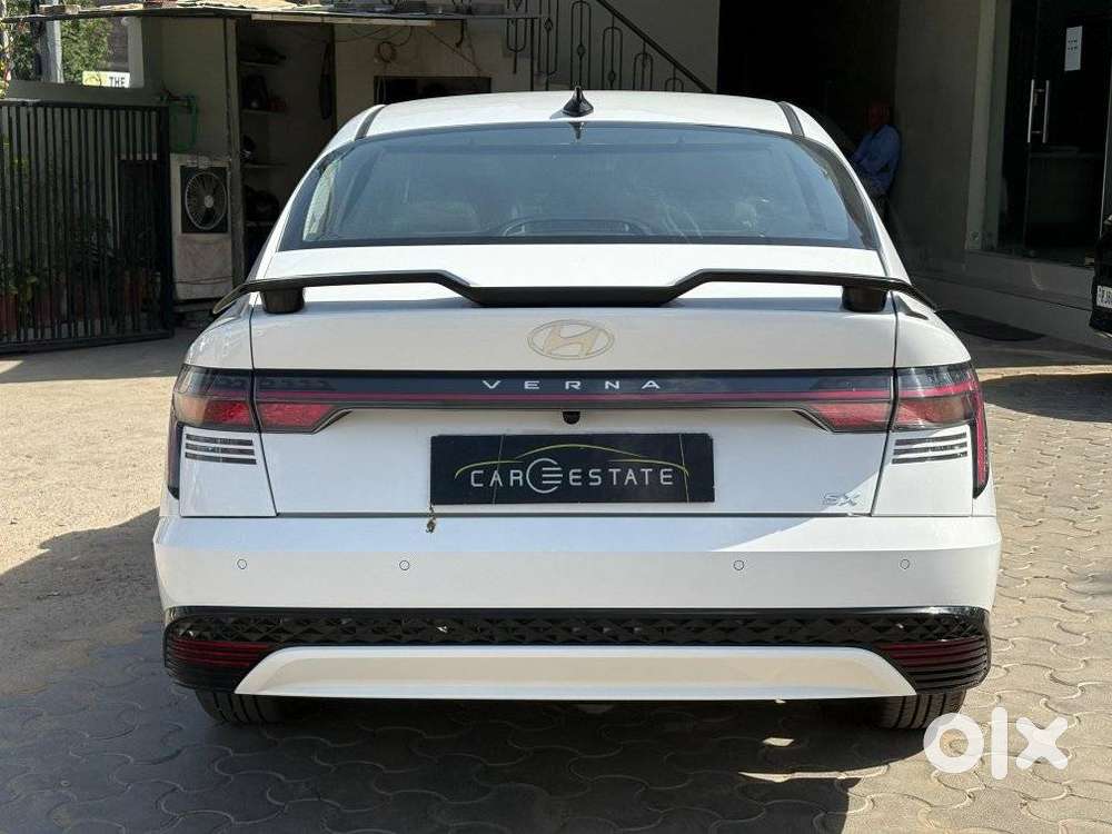 Hyundai Verna 1.5 Sx (o) Petrol Mt, 2025, Petrol