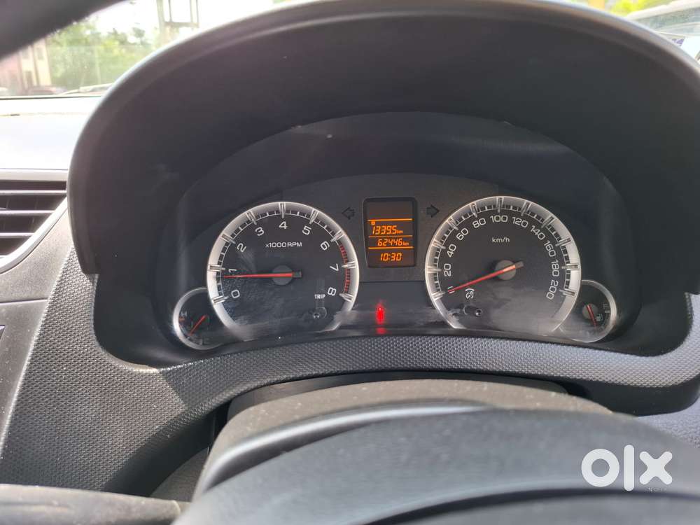 Maruti Suzuki Swift Vxi 1.2 Abs Bs-iv, 2015, Petrol