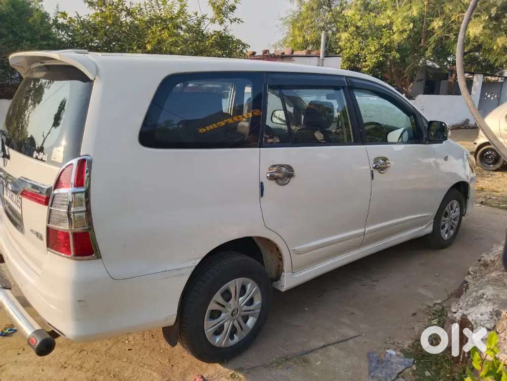 Toyota Innova 2016