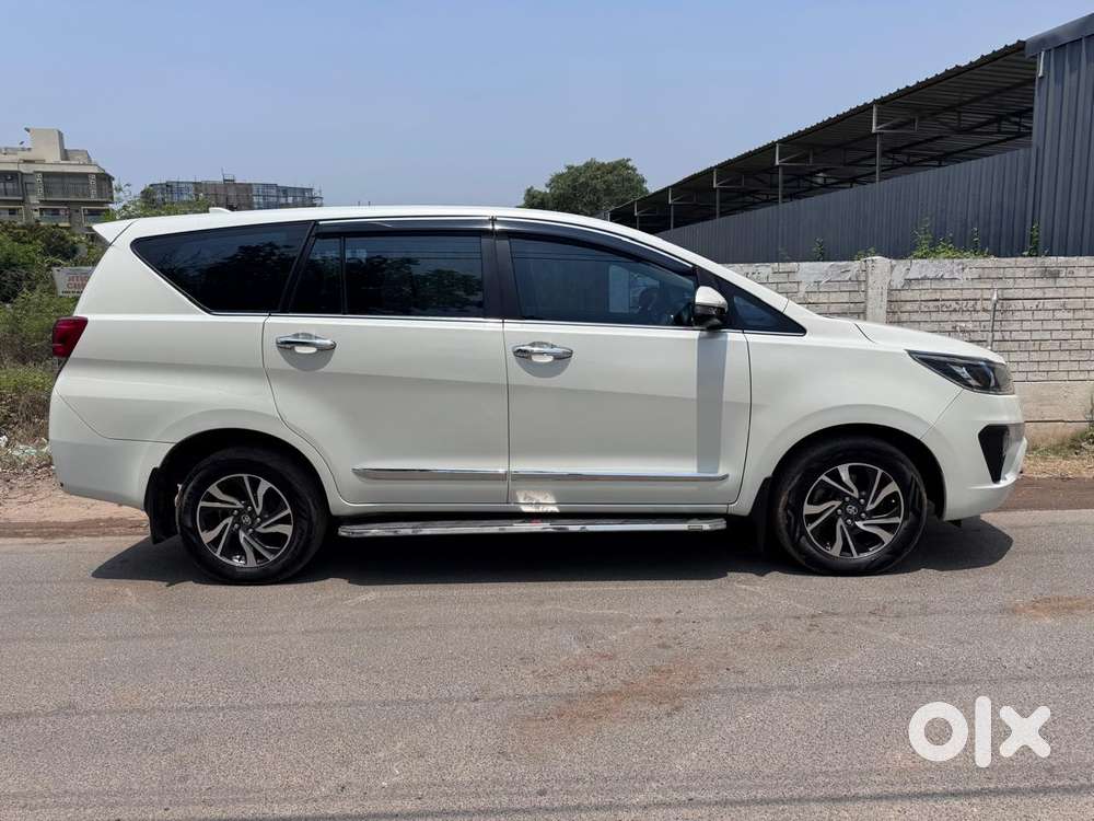 Toyota Innova Crysta 2.4 V 8 Str, 2021, Diesel