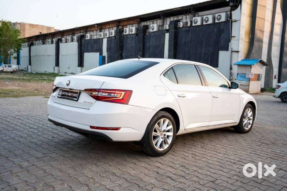 Skoda Superb 2.0 L&k Tsi At, 2021, Petrol