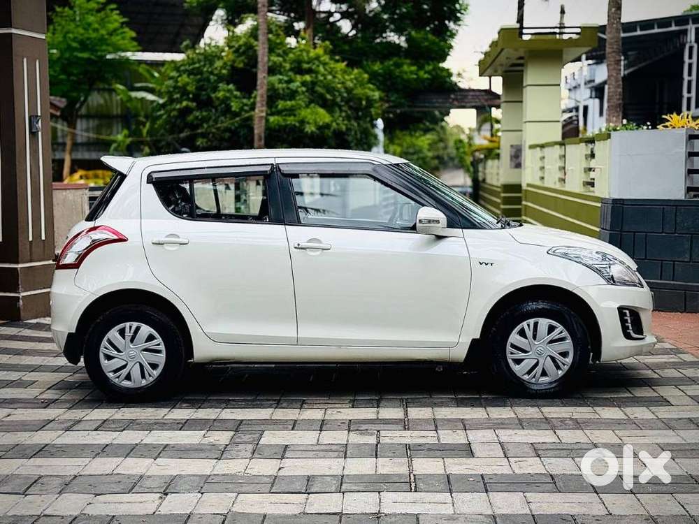 Maruti Suzuki Swift Vxi Optional, 2017, Petrol