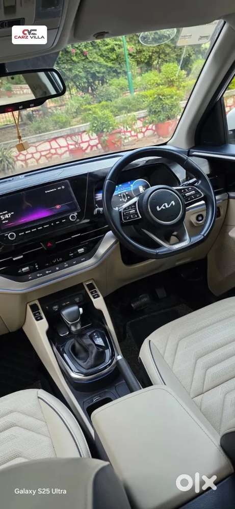 Kia Carens Luxury (o)1.5 Turbo Petrol Dct 7 Str, 2024, Petrol