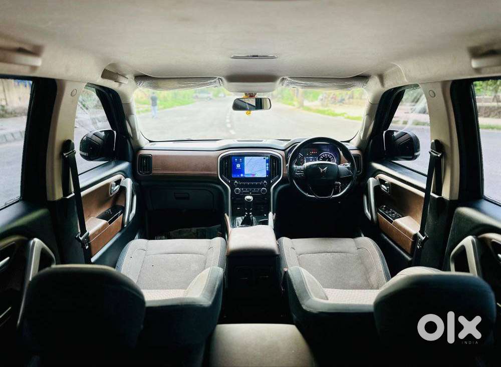 Mahindra Scorpio N Z2 Petrol Mt 7 Str (e), 2025, Petrol