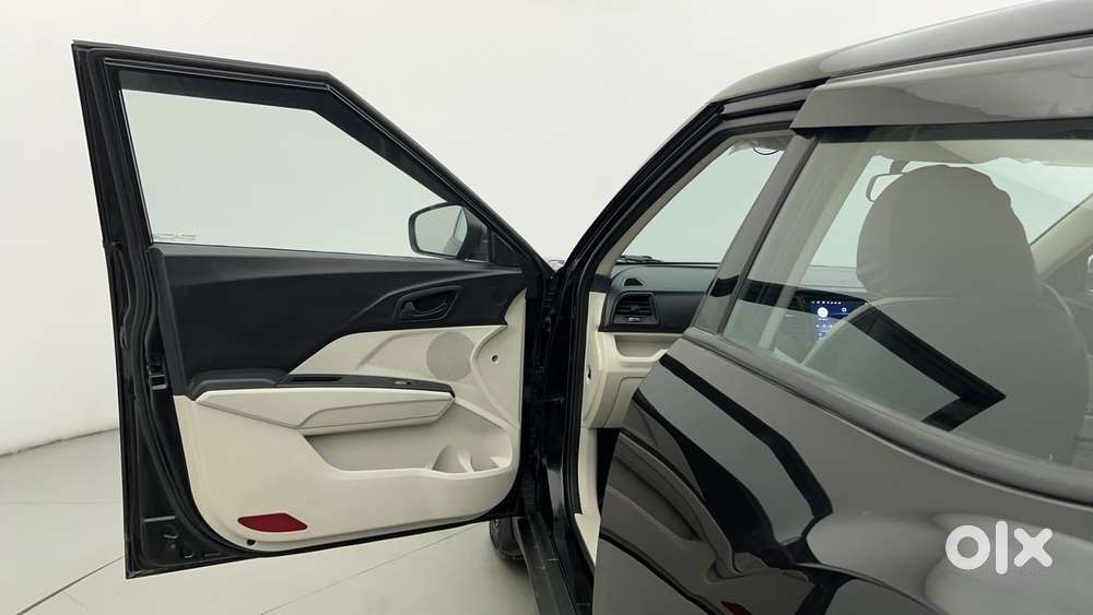 Mahindra Xuv300 W4 Diesel, 2023, Diesel