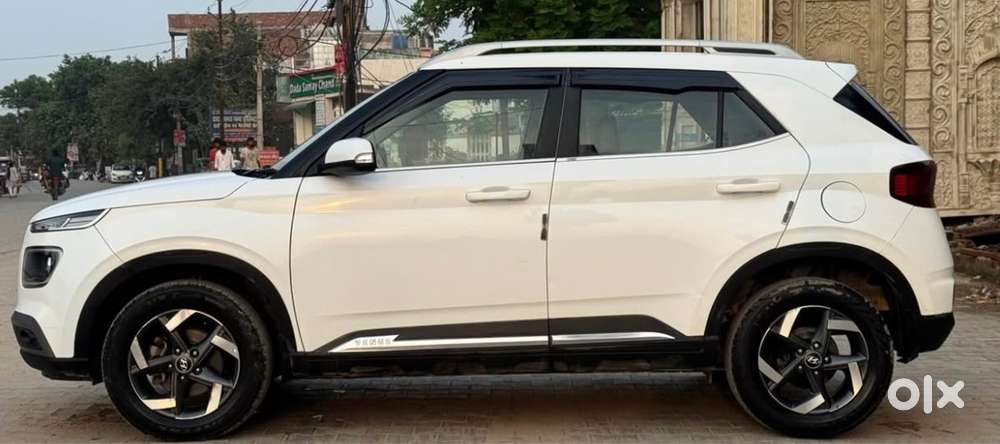 Hyundai Venue Sx (o) 2020top Model Sunroof Wali
