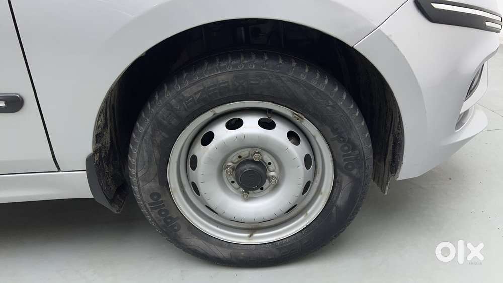 Tata Tigor Xe, 2022, Petrol