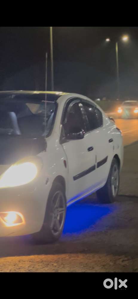 Nissan Sunny Petrol 2013