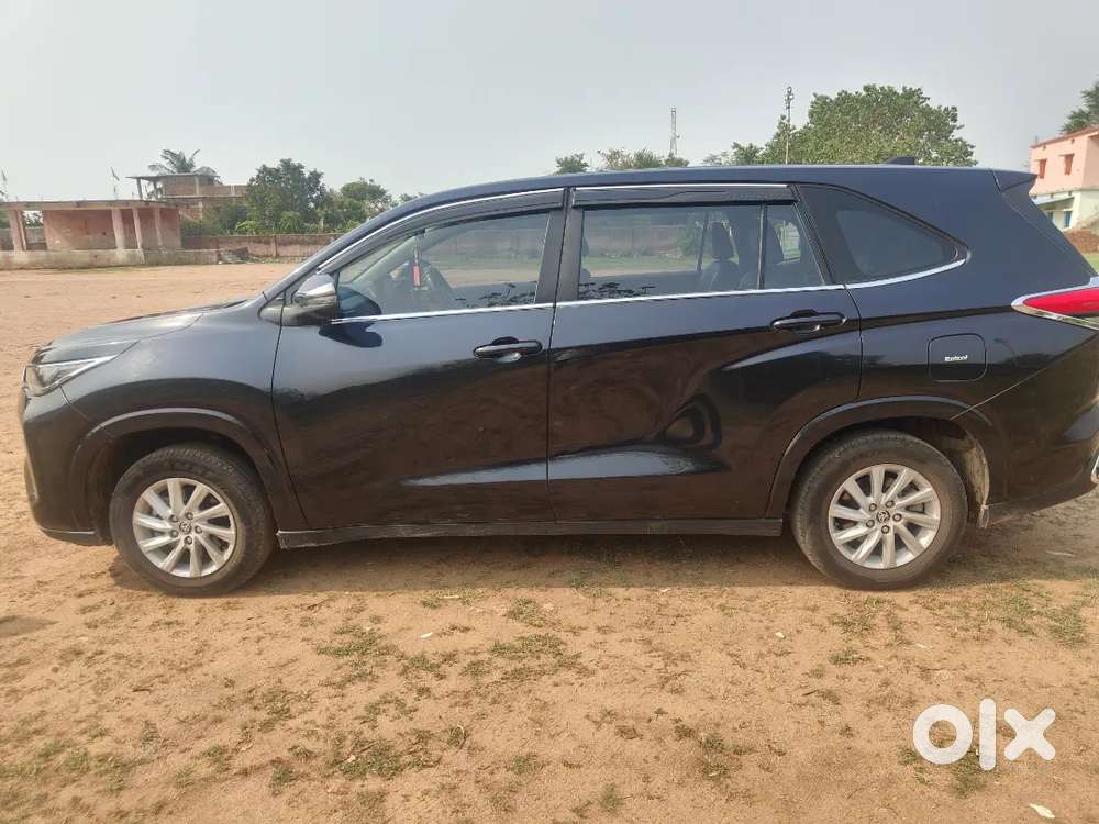 Toyota Innova Hycross 2024 Variant