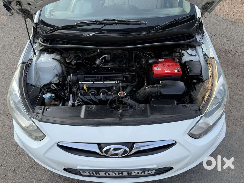 Hyundai Fluidic Verna 1.6 Vtvt Sx, 2011, Petrol