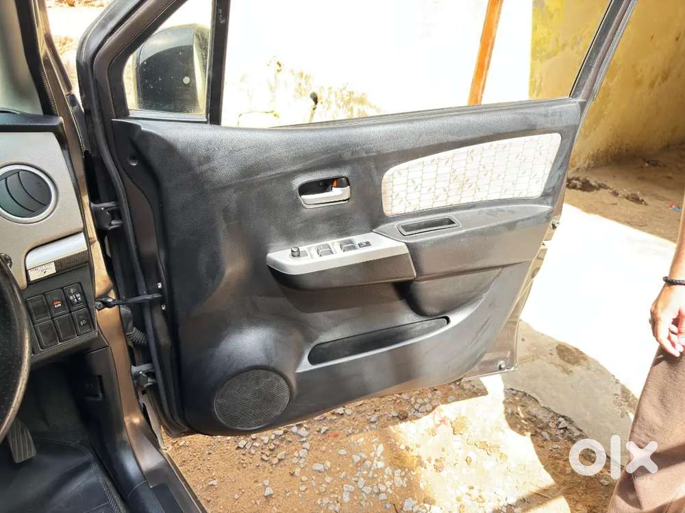 Maruti Suzuki Wagon R Vxi (october 2016) Petrol Good Condition