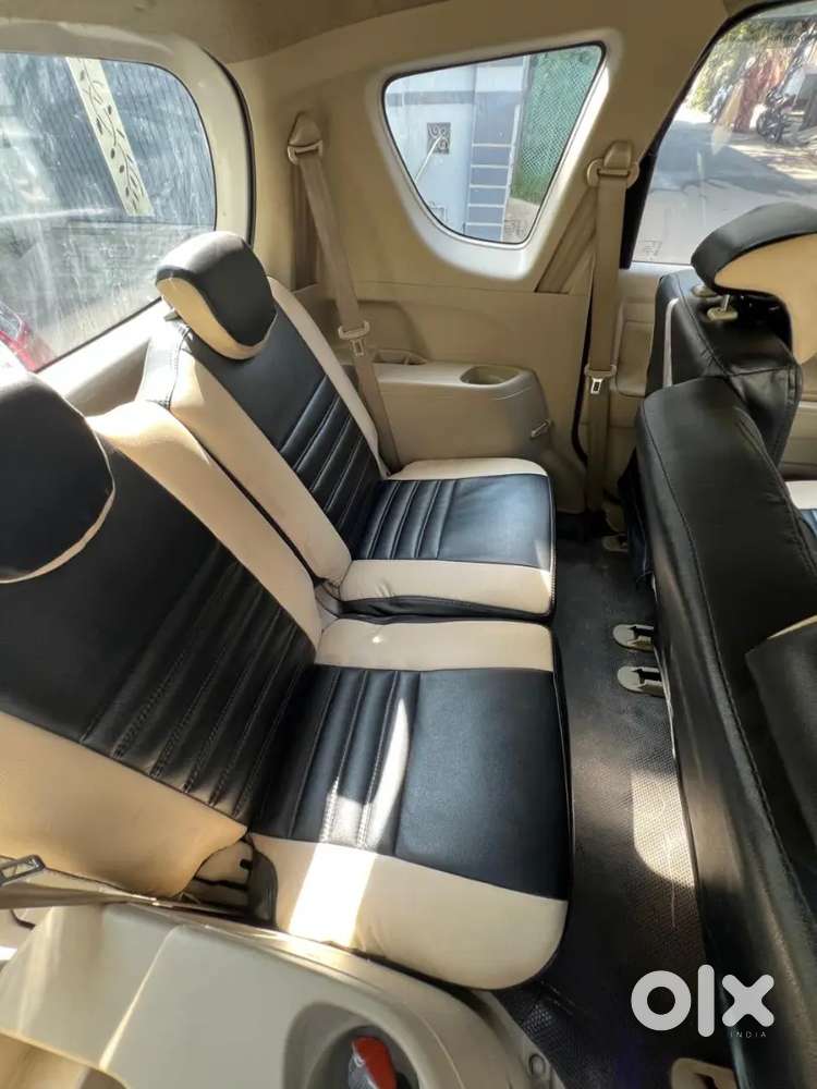 Maruti Suzuki Ertiga 2016 Model Vxi/ Slightly Negotiable