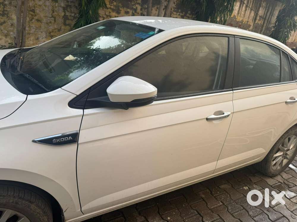 Skoda Slavia 1.0 Ambition Tsi, 2024, Petrol