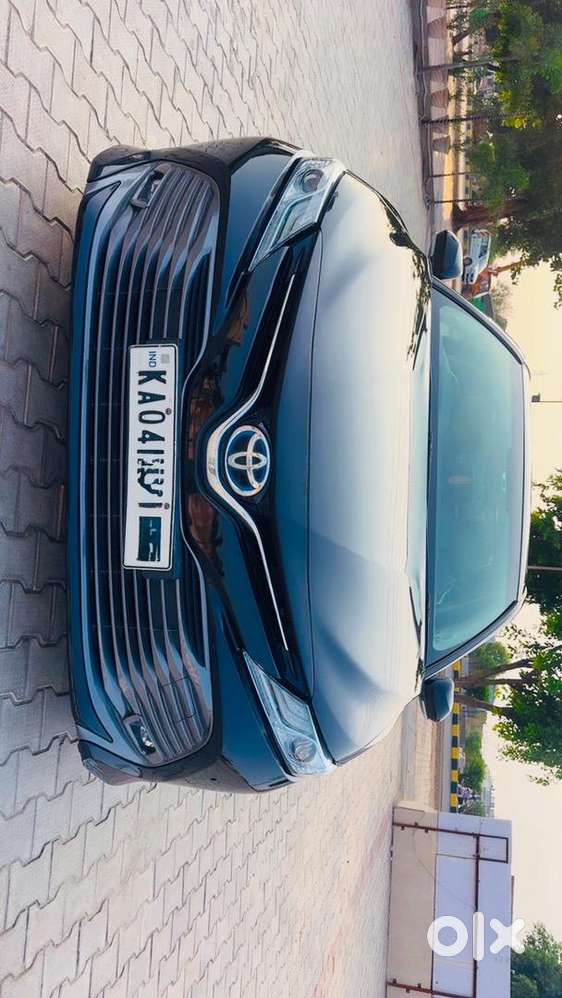 Toyota Camry Hybrid 2020