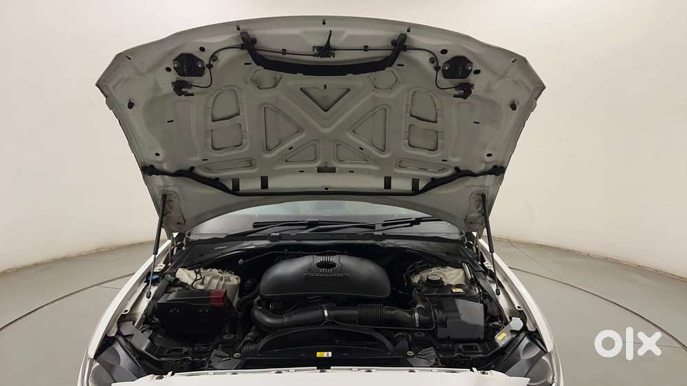 Jaguar Xe Prestige, 2016, Petrol