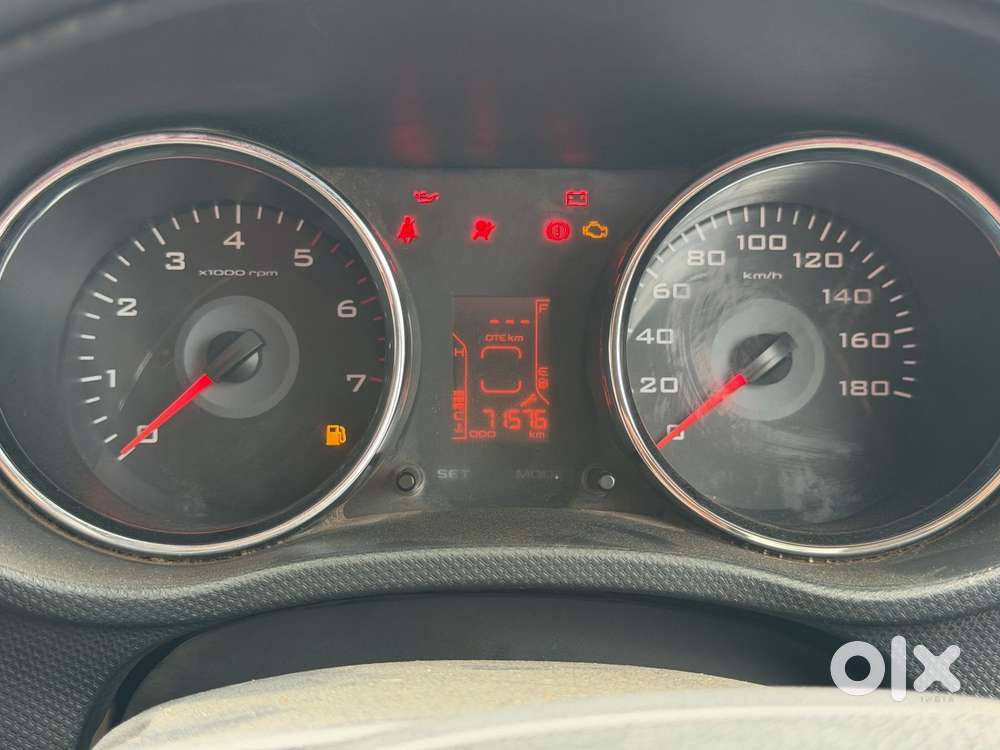 Mahindra Tuv 300 T8, 2018, Diesel