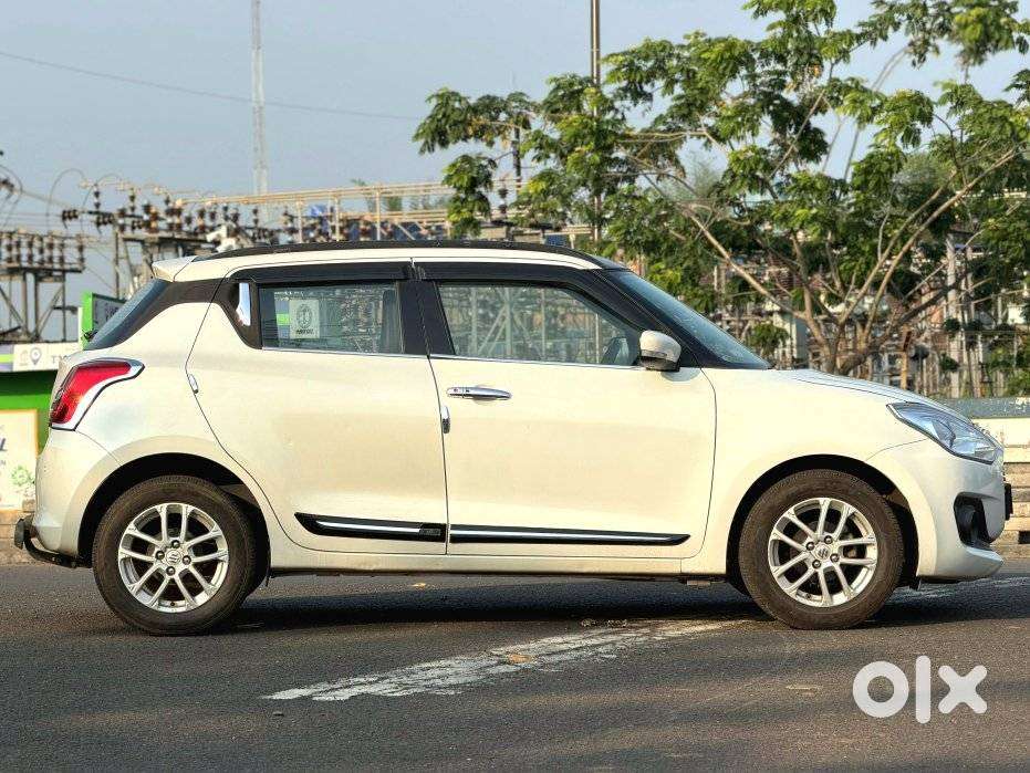 Maruti Suzuki Swift Vvt Zxi, 2018, Petrol