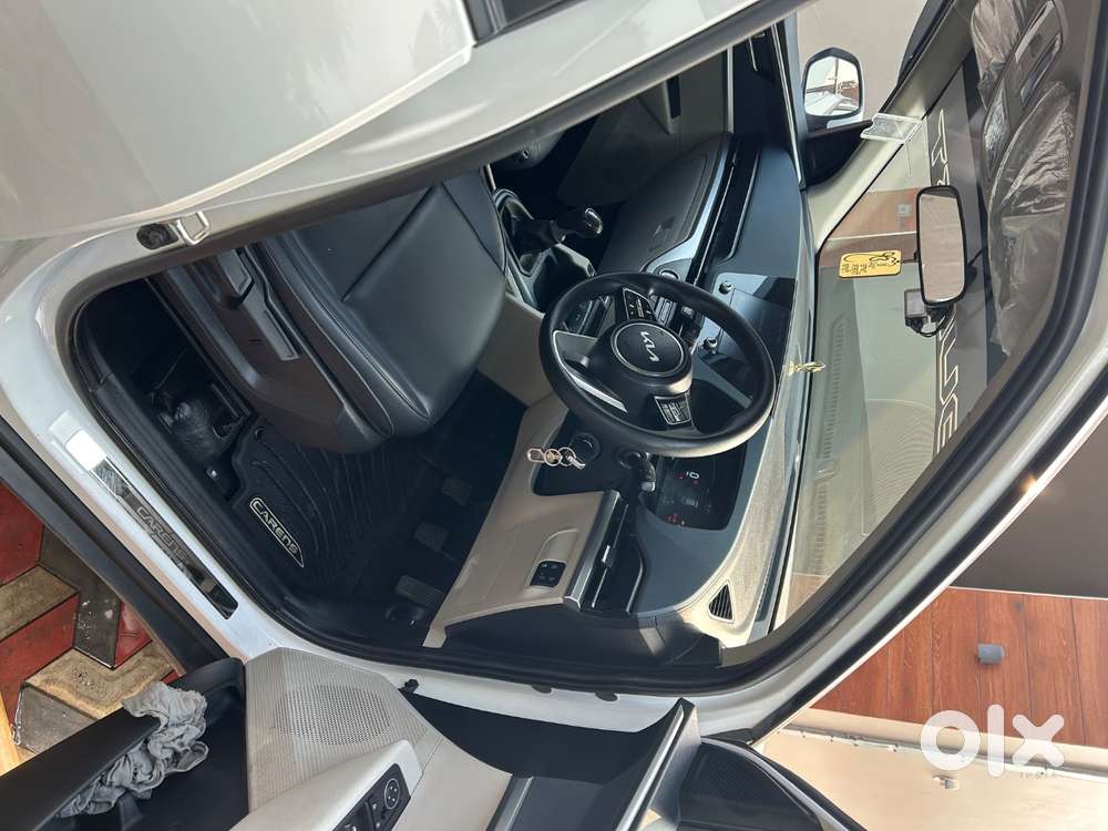Kia Carens Premium Diesel 2025
